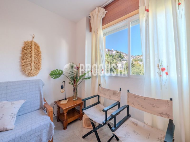 Foto 7ed7ad9d-a63d-4c58-8b83-943f7e3c24b9. Pis amb aparcament a Almuñecar centro Almuñécar