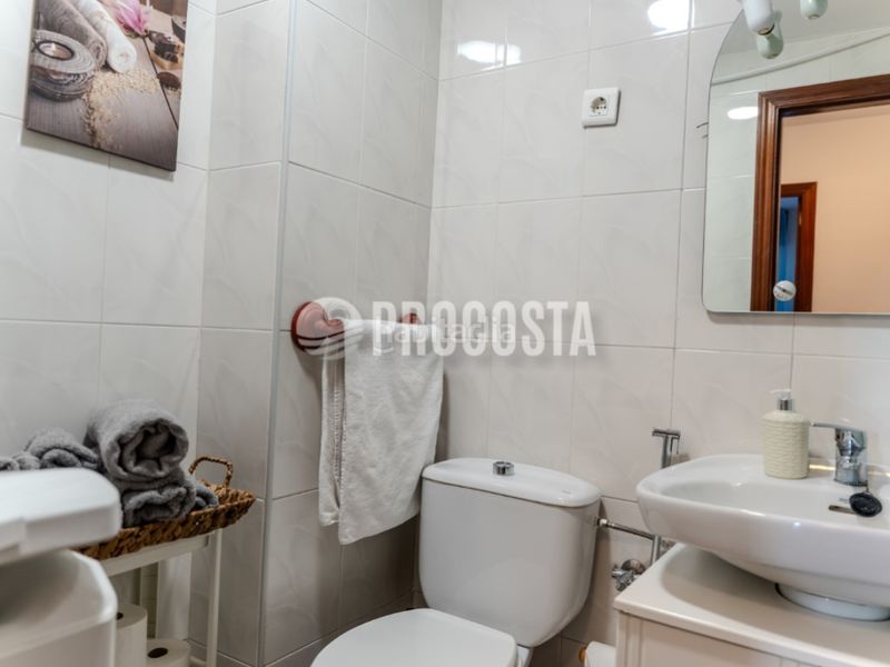 Foto 8c6a7cbe-a1c9-4357-97ef-b0266a3f7c41. Pis amb aparcament a Almuñecar centro Almuñécar