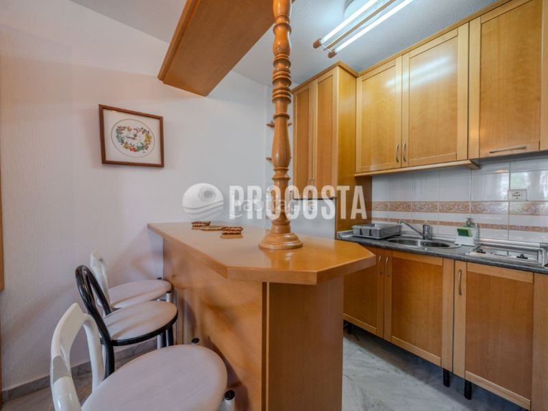 Foto a1b60c81-a89f-4e20-bd2a-de9799a7eac3. Pis amb aparcament a Almuñecar centro Almuñécar