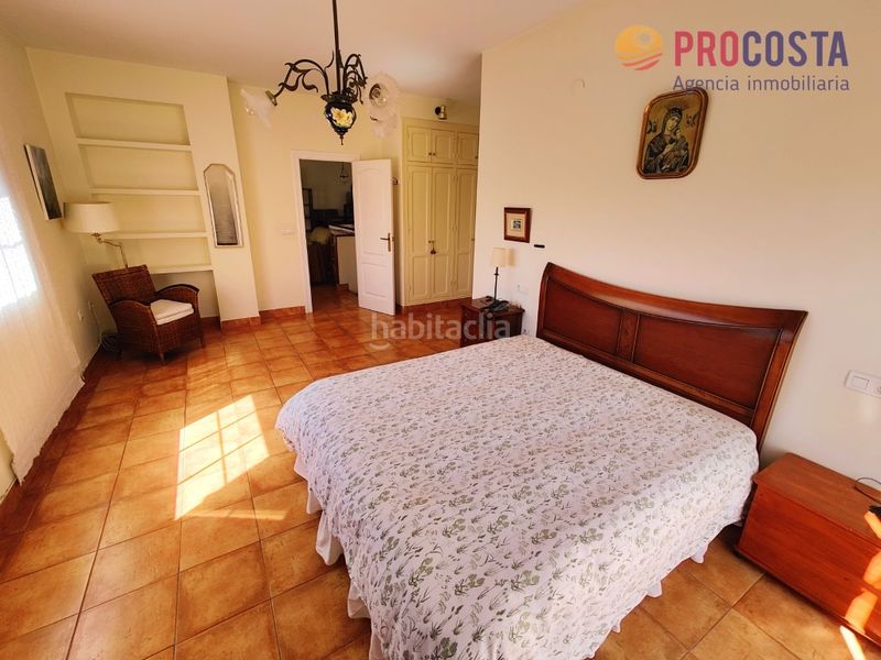 Foto b2d9f51f-1b72-4681-a63f-c24e33956fc5. Xalet amb aparcament a Velilla - Velilla Taramay Almuñécar