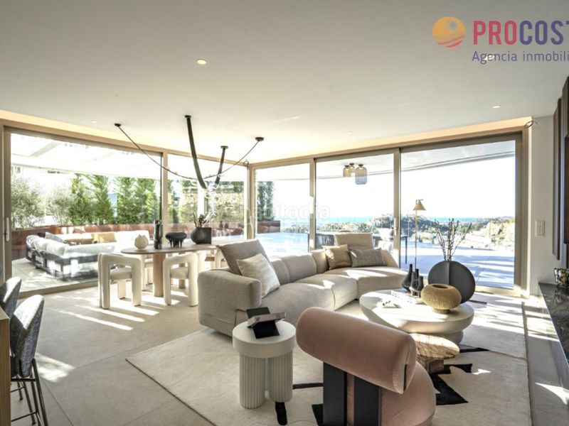 Foto 0bebba30-b605-49d7-b6db-fbad3fe93a37. Casa amb aparcament a La Quinta Benahavís