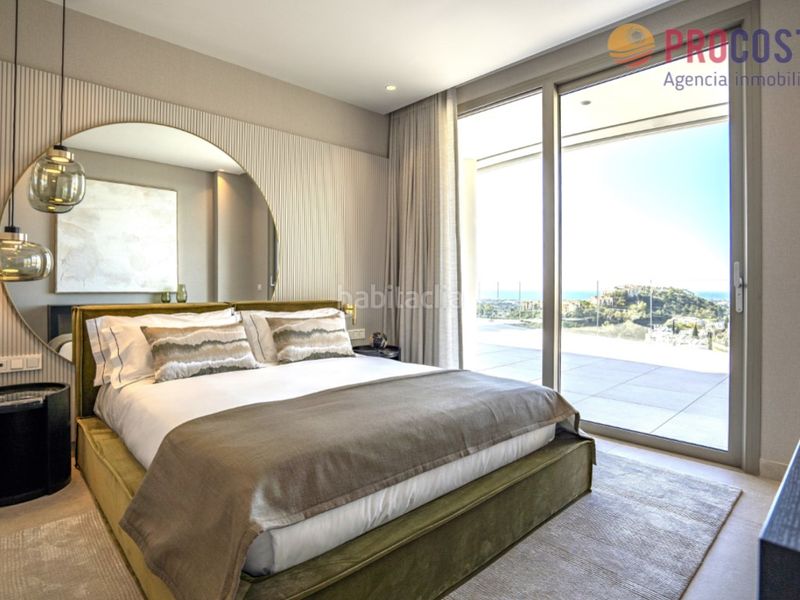 Foto 0dfe0323-8abf-4d55-98cf-a453a7cd320d. Casa amb aparcament a La Quinta Benahavís