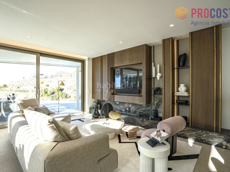 Foto 56cc62bb-e1a5-4e3b-a7bf-f3d361b1ec02. Casa amb aparcament a La Quinta Benahavís