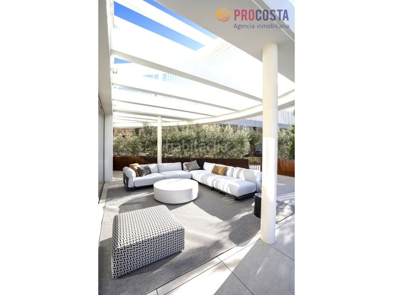 Foto f22d10b3-6765-40e5-958f-2065b38d1147. Casa amb aparcament a La Quinta Benahavís