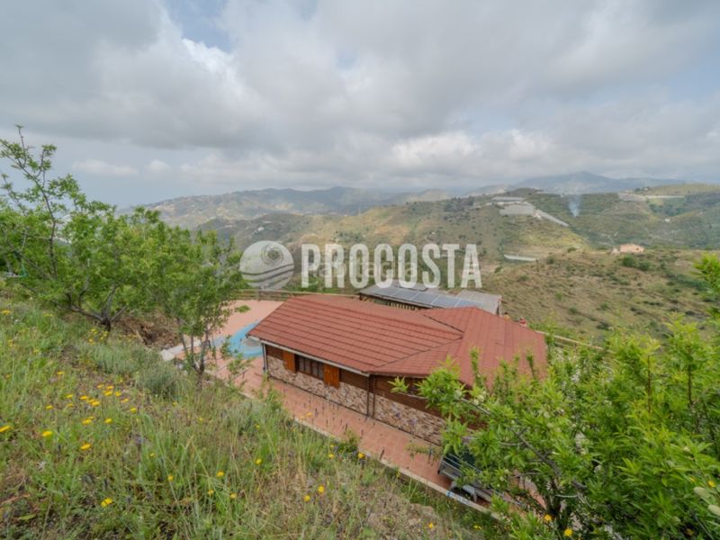 Foto 32f2015a-94be-46af-9b3f-358f9b2d7993. Casa amb piscina a Torrecuevas - Lomas del Gato Almuñécar
