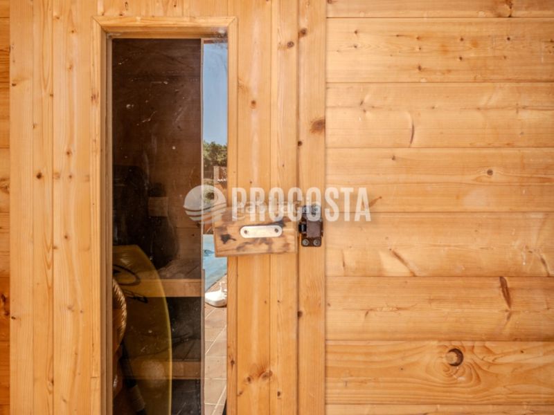 Foto 158d3d99-bc80-421e-b5cb-ab7f73fe8f6c. Casa amb piscina a Jete