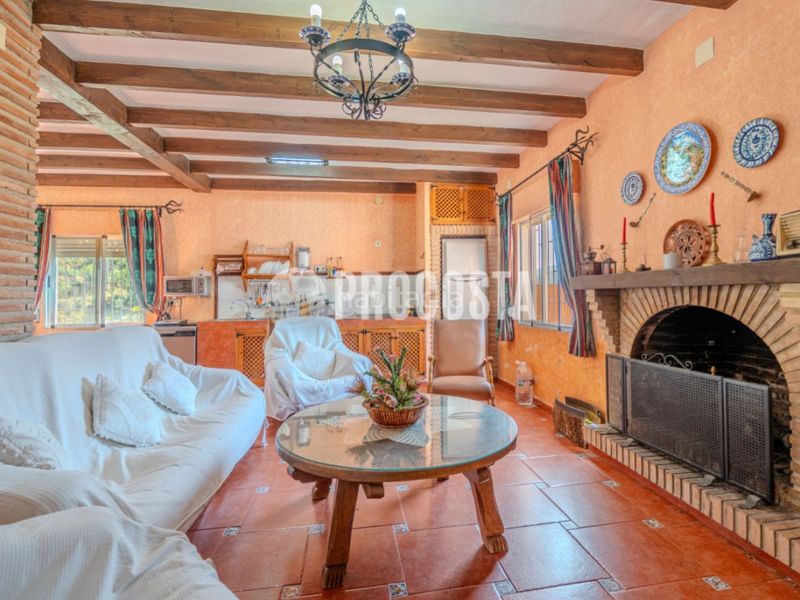 Foto 40e96975-80f3-421c-80a1-f705e165c90e. Casa amb piscina a Jete
