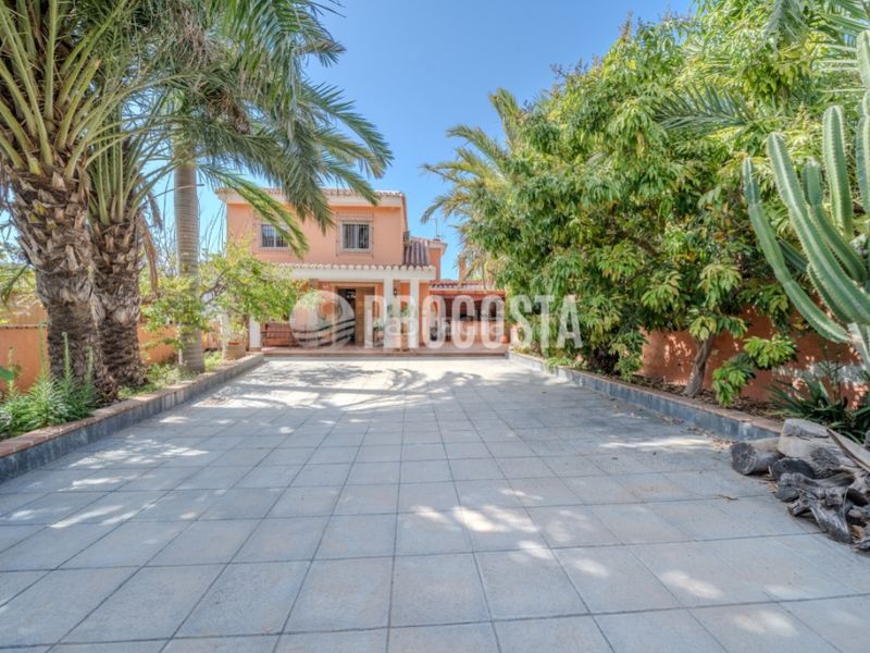 Foto b8cdc8a2-e83a-482e-9124-94c1a0b728cd. Casa amb piscina a Jete