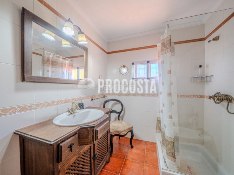 Foto bb200f0c-8214-455e-bc13-771bd9350287. Casa amb piscina a Jete