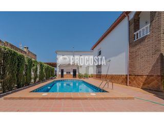 House  Calle fuente salinas (pr). Chalet independiente con 3.263 m de parcela, piscina y gran alma