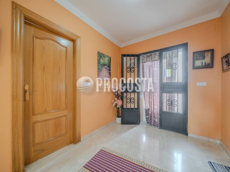 Foto 1bdaed7c-40b5-47f9-98bf-942e279354e4. Casa amb piscina a Fuente Vaqueros