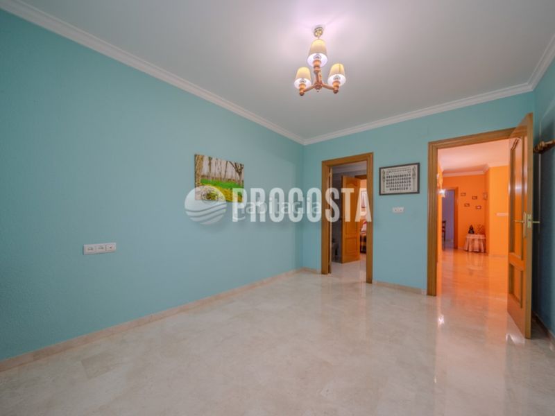Foto 39a46be6-c987-4c48-9c3d-09054d8d1fd4. Casa amb piscina a Fuente Vaqueros