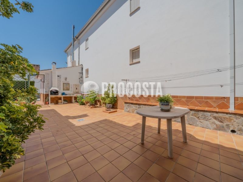 Foto 4a76c872-54eb-446e-80bf-63bc4fb3c73a. Casa amb piscina a Fuente Vaqueros