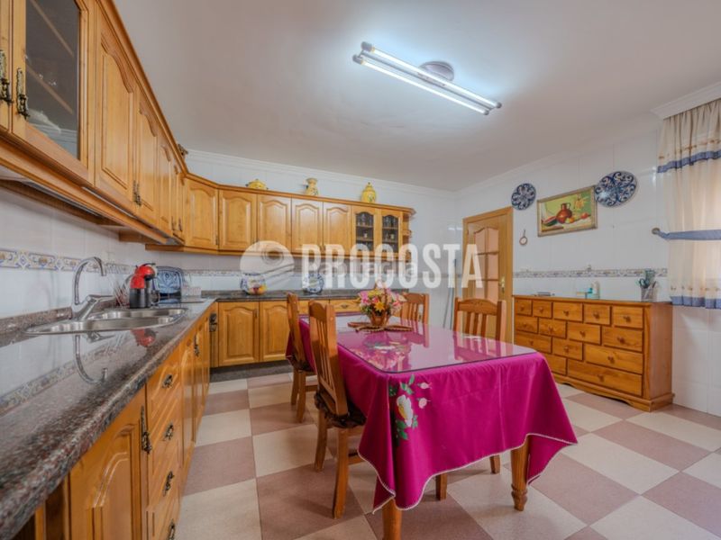 Foto 93d689a8-9532-4d2b-90a2-2e1258699556. Casa amb piscina a Fuente Vaqueros