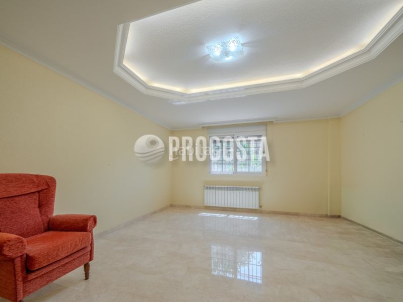 Foto b3a9c4c8-91aa-4abb-ac8b-d7c2e7f73366. Casa amb piscina a Fuente Vaqueros