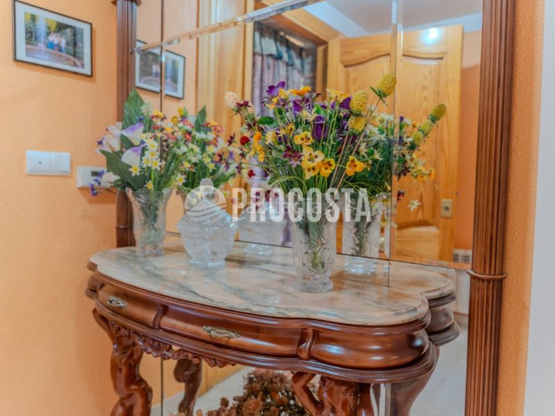 Foto c1f93d15-a391-4fb1-96ee-826f9c15fd2b. Casa amb piscina a Fuente Vaqueros