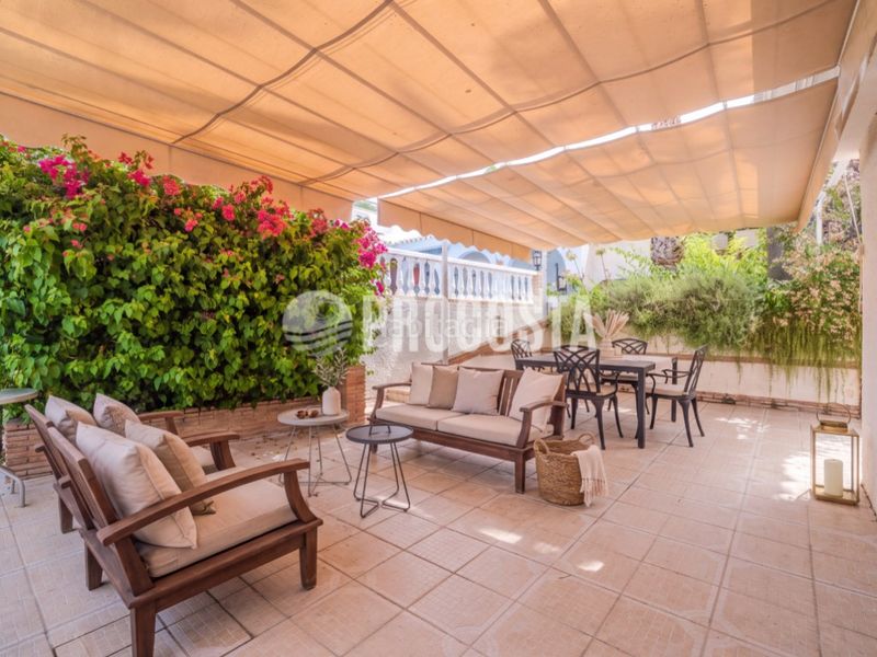 Foto 50a2040a-44e4-479b-aef7-9cdf735c3df8. Casa amb calefacció aparcament piscina a Velilla - Velilla Taramay Almuñécar