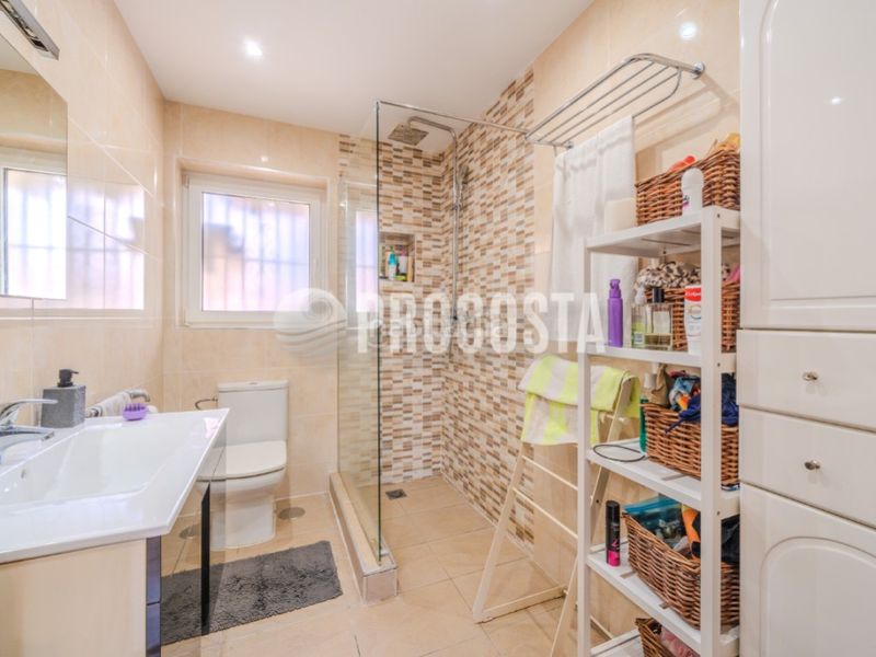 Foto 95b36e27-c0c5-4f39-9f82-b0fc8a23ce4a. Casa amb calefacció aparcament piscina a Velilla - Velilla Taramay Almuñécar