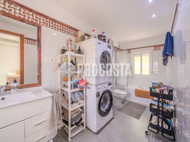 Foto be96c28a-dcce-491c-babe-19ae42e07f12. Casa amb calefacció aparcament piscina a Velilla - Velilla Taramay Almuñécar
