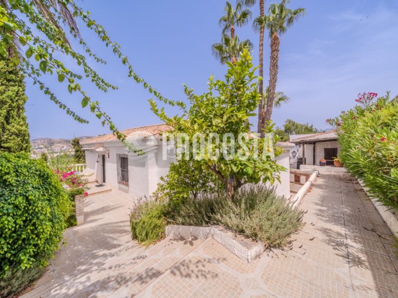 Foto f9a228ad-1443-4630-9759-82d91c9fa665. Casa amb calefacció aparcament piscina a Velilla - Velilla Taramay Almuñécar