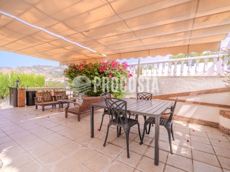 Foto ff8b8510-4476-4b9b-93dd-14233842ff07. Casa amb calefacció aparcament piscina a Velilla - Velilla Taramay Almuñécar