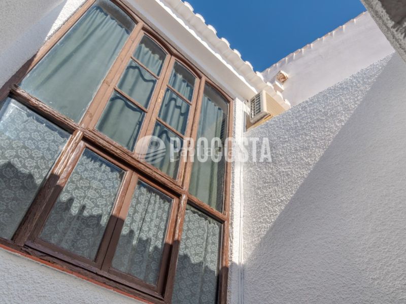 Foto 13344a7e-7aa0-4dfb-8b0a-3707d6d969a0. Casa amb aparcament a Velilla - Velilla Taramay Almuñécar