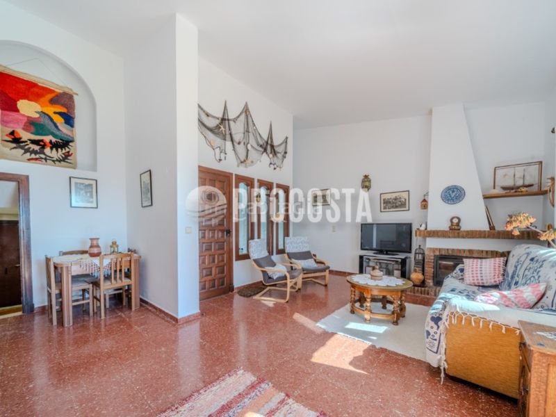 Foto 84171815-845b-4b19-b298-fe16f8ea49b7. Casa amb aparcament a Velilla - Velilla Taramay Almuñécar