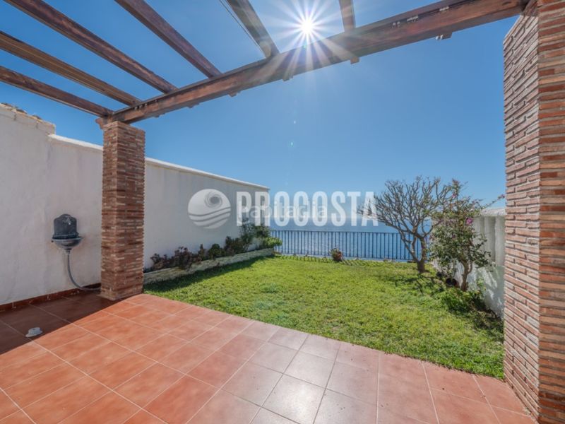 Foto a638a595-5086-4030-a026-e8ea9e0ef271. Casa amb aparcament a Velilla - Velilla Taramay Almuñécar