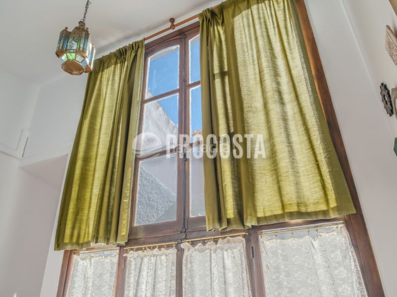 Foto aade35d2-d1da-4a20-a76c-87ed29c3b6e0. Casa amb aparcament a Velilla - Velilla Taramay Almuñécar
