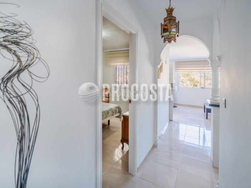Foto c0852c32-ce9b-43a3-8f90-20246775a620. Casa adossada a Velilla - Velilla Taramay Almuñécar