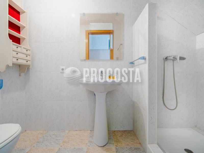Foto c28a4699-8cc9-4ad5-aa2c-c712c9a815fc. Casa adossada a Velilla - Velilla Taramay Almuñécar