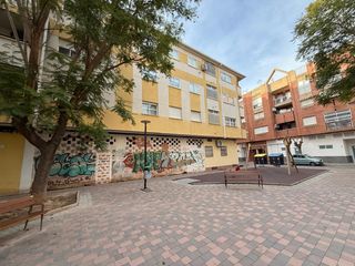 Local Comercial a Plaza Escritor Gabriel Celaya 1