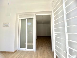 Planta baixa a Norte. Piso reformado a estrenar