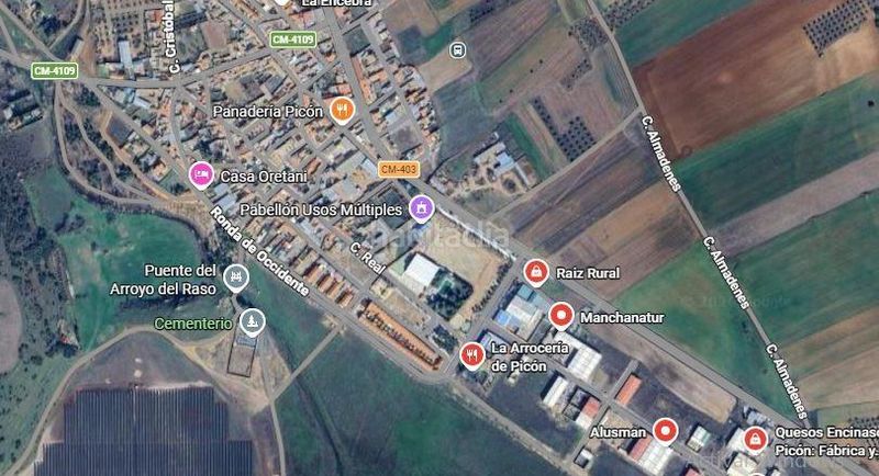 Foto e53e6e03-f2fd-4cbb-8a26-4039f46296b9. Nau industrial a Picón