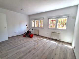 Appartement en Las �guilas. Piso bajo reformado de 2 dormitorios en las �guilas