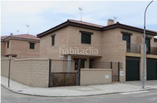 Foto 8d240381-2b6a-4456-aa02-0dc52cd6dae8. Casa amb aparcament a Mora