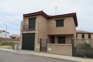 Casa a schiera in Mora. Chalet en venta en mora