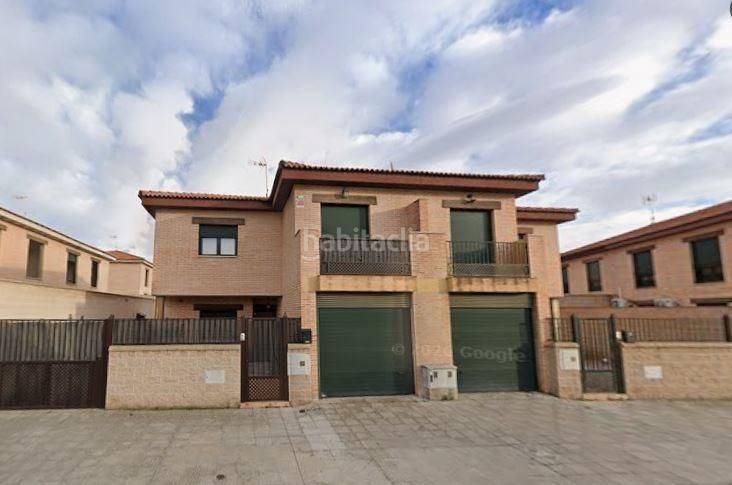 Foto dbb9a12f-ae10-4b44-9589-713400368e4c. Xalet amb aparcament a Mora