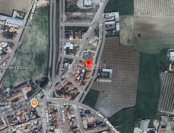 Foto 12a8fe42-3c70-49bd-9f81-469d0cbc24a0. Xalet amb aparcament a Mora