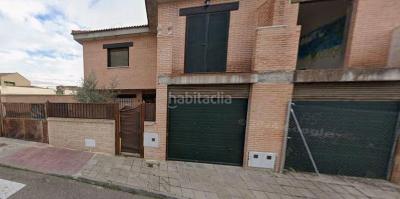 Foto a004fd62-6345-46e9-8933-38ca3e26bea9. Xalet amb aparcament a Mora