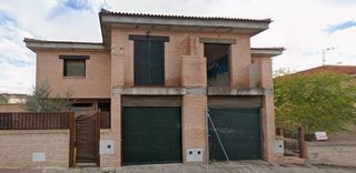 Chalet in Mora. Venta chalet mora