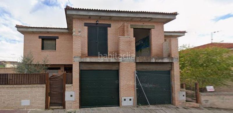 Foto e81f26de-2638-4cd5-8159-83182b9cd115. Xalet amb aparcament a Mora