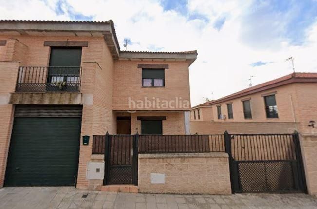 Foto 1feea346-7fff-4130-854c-41c3b1f47603. Xalet amb aparcament a Mora