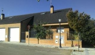 Chalet in Humanes. Venta chalet llano de la soledad.