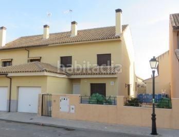Foto 2ea2020f-d0d9-4a70-ac04-610134a48dd0. Chalet venta chalet en Numancia de la Sagra