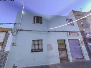 House in Bajadilla - Fuente Nueva. Venta casa algeciras
