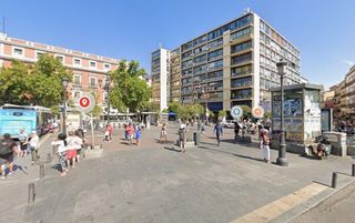 Flat in Cortes-Huertas. Subasta en plaza jacinto benavente