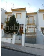 Foto 3bbd3306-aa7a-4f76-9334-ac48cde1eaff. Chalet venta chalet mengibar en Mengíbar