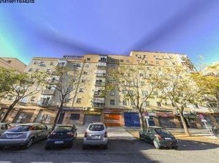 Local Comercial en Colores -  Entreparques. Venta local comercial sevilla
