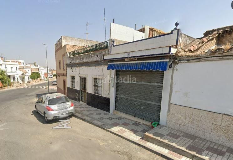 Foto eb24cec8-20df-4b94-8cfb-f48f99875087. Casa adossada a Alcalá del Río